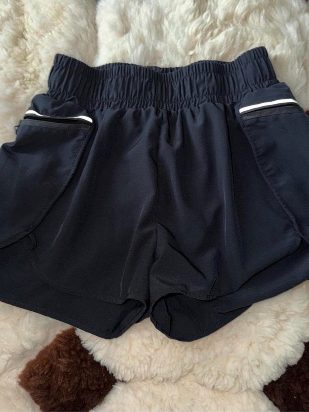 Black Oalka Shorts
